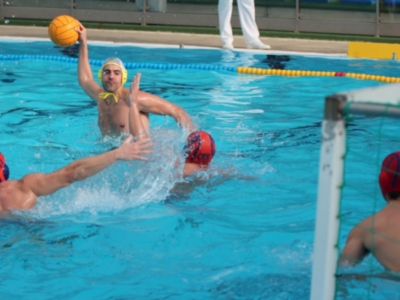 Remontada, victoria y liderato para el Club Waterpolo Sevilla