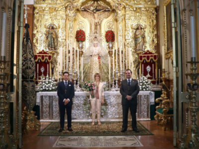Alcalá del Río celebra la Exaltación de la Santa Cruz en su XXII Edición en la corporación del Jueves Santo.