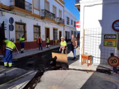 Asfaltado uno de los tramos de la calle Larga rehabilitados con el Profea