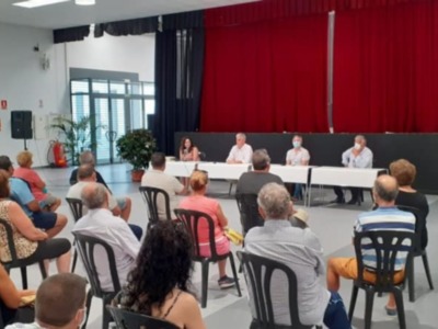 El Alcalde y el delegado de Urbanismo y los pequeños propietarios exploran el desarrollo del Sector 3-Camarón