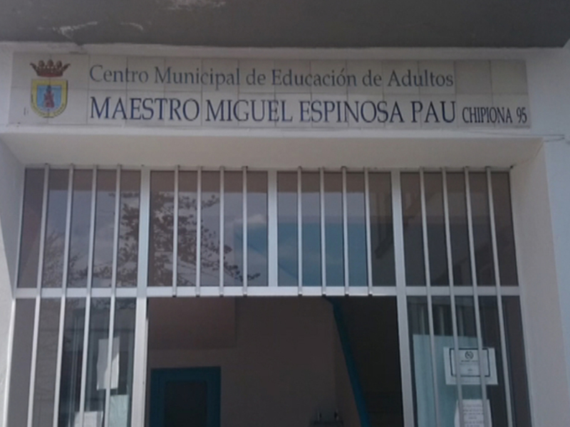 Centro Municipal de Educación de Adultos, Maestro Miguel Espinosa PAU, Chipiona 95.