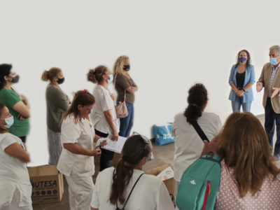 El Ayuntamiento entrega nuevo vestuario a las trabajadoras del servicio de limpieza