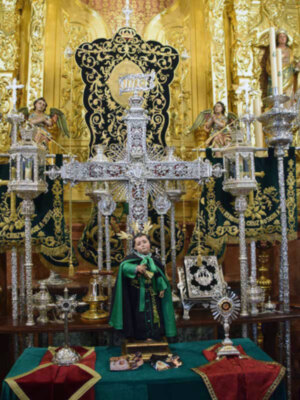 Restauración integrales de las Insignia de Vera-cruz Ilipense con motivo del L aniversario de su Coronación.