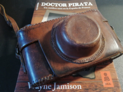 Tano Guzmán invita a la presentación en Chipiona del libro ‘Doctor Pirata’ de Wayne Jamison y la exposición monográfica sobre la obra 