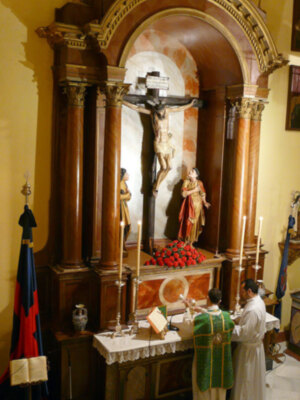Misa de Réquiem en la Asociación de Fieles Cristo del Buen Fin de Alcalá del Río.