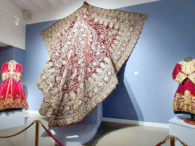Las cofradías de Sevilla exponen sus tesoros 'in nomine Dei'