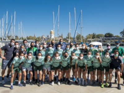 El Real Betis Féminas deja el fútbol por el remo en el Club Náutico Sevilla