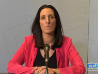 Isabel Jurado anuncia que la Junta ya tiene un borrador de la norma que regularía el marisqueo deportivo 