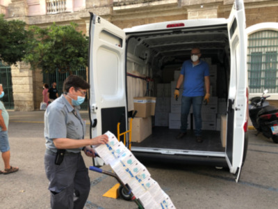 Diputación distribuye 27.800 mascarillas, enviadas por el Gobierno de España, en 30 municipios de la provincia de Cádiz