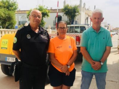 Protección Civil presenta una cuba contraincendios adquirida con una subvención de la Junta de Andalucía
