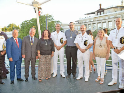 La Hermandad de Ntra. Sra. del Carmen del Puente de Triana realizó su procesión fluvial y terrestre