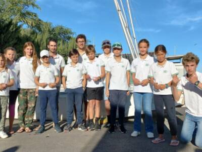 Exhibición de la flota de Optimist del Club Náutico Sevilla 