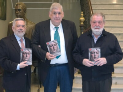 El periodista Miguel Gallardo edita Mi Cristo Roto del padre Cue, sesenta años después de la primera edición en 1963 