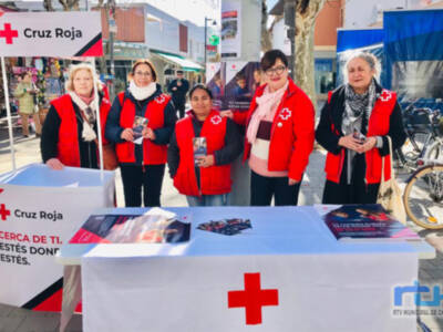 Cruz Roja ha realizado hoy una actividad informativa enfocada a la captación de personas socias en Chipiona