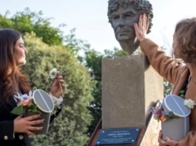Jesús Quintero ya tiene su escultura en Huelva