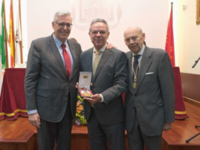 El periodista Salomon Hachuel y el antiguo presidente Alberto Máximo Pérez Calero distinguidos por esta entidad