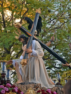Así fue la salida procesional de Ntro. Padre Jesús de la Caridad en su Tercera Caída de Los Príncipes (Sevilla)