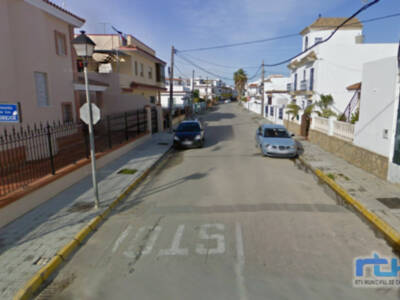La antigua avenida de Los Cangrejos de Chipiona pasará a llamarse este viernes calle ‘Maestro y Atleta Paco Guisado’