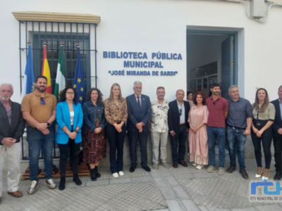 La Biblioteca Municipal de Chipiona lleva desde hoy el nombre del poeta José Miranda de Sardi  