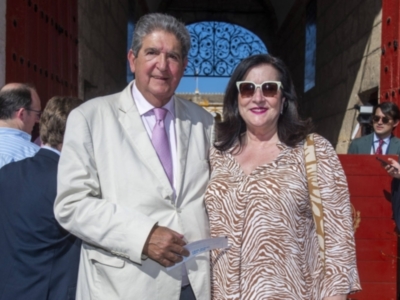José Joaquín Gallardo, exdecano del Colegio de Abogados, dedica su primer libro a Sevilla, crónica de abc