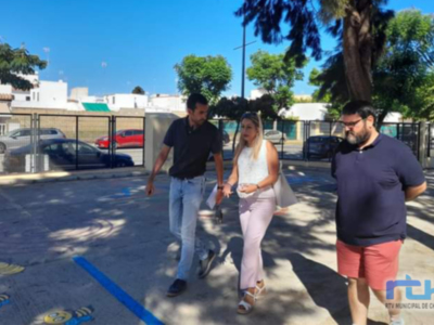 La delegada de Educación visita el Colegio Príncipe Felipe para valorar necesidades y supervisar las actuaciones de mantenimiento