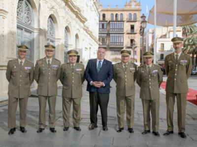 Sevilla celebra el Día de la Fiesta Nacional con el izado de la bandera previo al día de la Fiesta Nacional