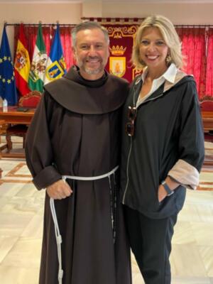 Marina Bernal agradece su nombramiento oficial como Hija Adoptiva de Chipiona