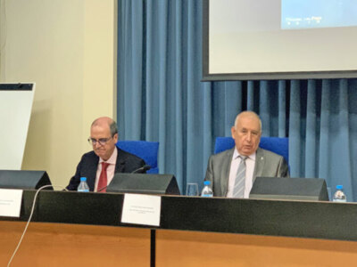 El Vocal de la Sección de Literatura D. José Vallecillo López fue el encargado de inaugurar el curso académico 23/24 del Colegio Oficial de Químicos d