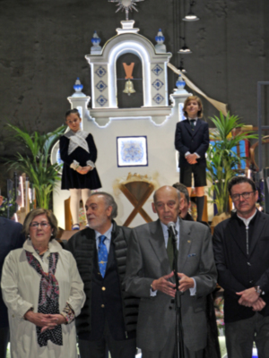 El Ateneo de Sevilla entroniza al Niño Jesús en la carroza del Nacimiento