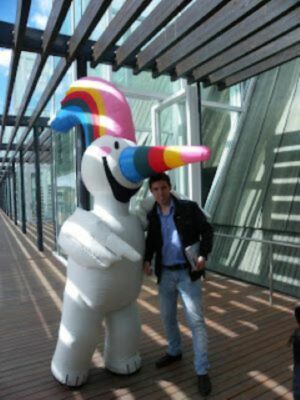 El Ayuntamiento de Sevilla ha iniciado los trámites para que la mascota de la Expo'92, Curro, sea  “embajadora del carácter universal de la ciudad” 
