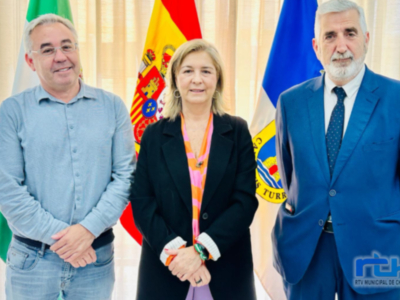 Ana María Bertón ha visitado hoy las obras que se están realizando con cargo al Plan de Fomento del Empleo Agrario en Chipiona
