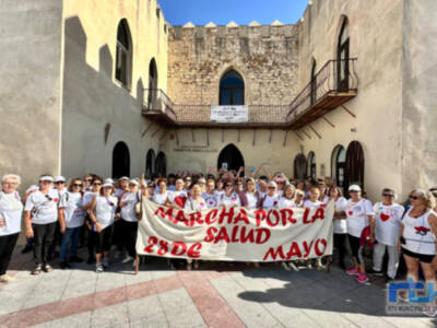 Chipiona conmemora el 28 de mayo, Día Internacional de la Salud de las Mujeres, con una marcha y un taller de pilates en la playa de Regla