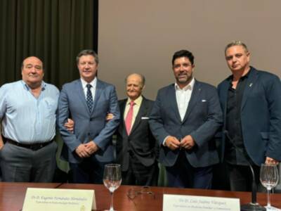 El Loreño presenta su último trabajo en Colegio Medicos de Sevilla