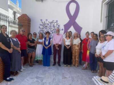 Chipiona recuerda con un minuto de silencio a las mujeres fallecidas en lo que va de este año a causa violencia de género