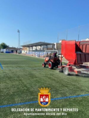 Mantenimiento y Acondicionamiento del Terreno de Juego del Estadio Municipal de Alcalá del Río 