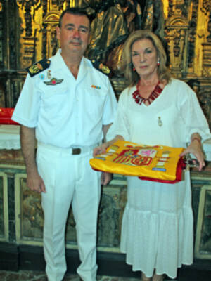 Entrega de Bandera de España a la Virgen del Carmen de la Redención de Sevilla 
