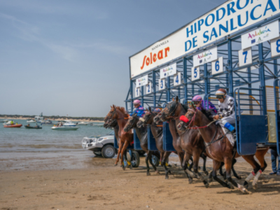 Este próximo miércoles comienzan las carreras de caballos en las playas de Sanlúcar de Barrameda