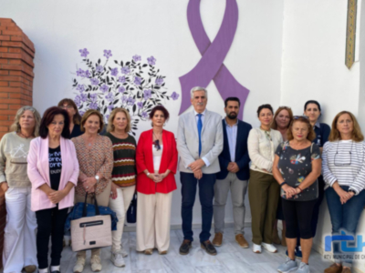 Chipiona recuerda con un minuto de silencio a las 39 mujeres fallecidas en lo que va de este año a causa violencia de género