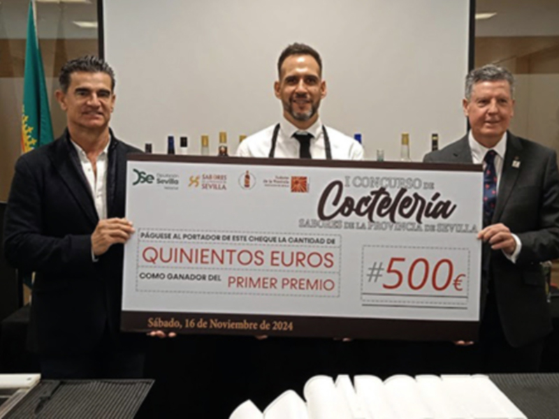 Rui Joaquín conquista el primer premio en el I Concurso de Coctelería de Sevilla