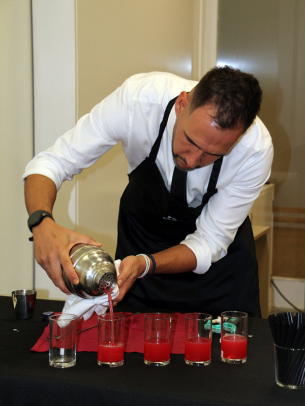Arte y creatividad: Éxito en el I Concurso de Coctelería "Sabores de la Provincia de Sevilla"