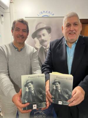 Este martes día 26 de noviembre en Sevilla, se presentó la biografía del chipionero Federico Oliver del también autor chipionero Manuel Monge