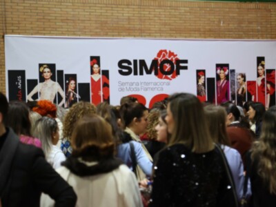 Finaliza SIMOF 2025: La creatividad de los diseñadores de moda flamenca pasa de las faldas a concentrarse en mangas y escotes