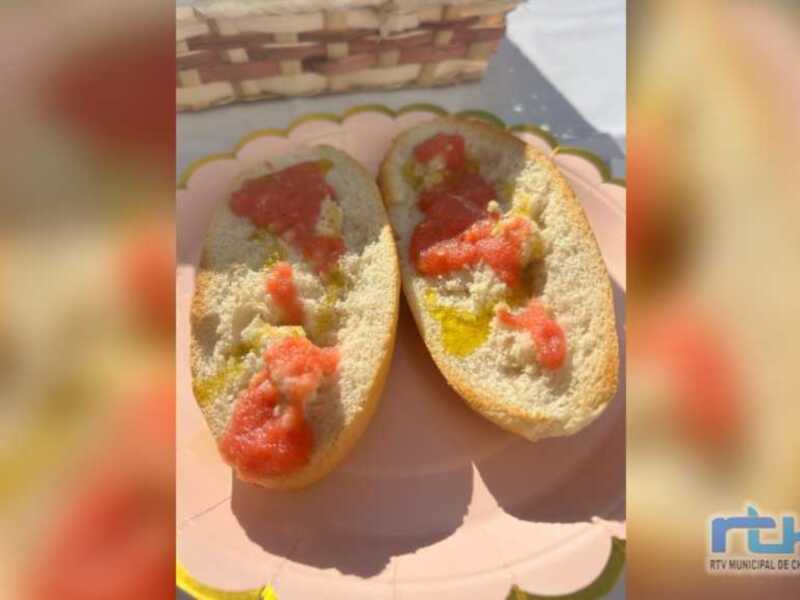 Educación ha realizado hoy la actividad ‘Desayuno Andaluz’ en los centros escolares de Chipiona
