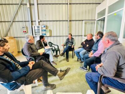 IU Cádiz hará gestiones ante Junta y Gobierno para que la flor cortada y los problemas del acuífero de Chipiona sean “más visibles”