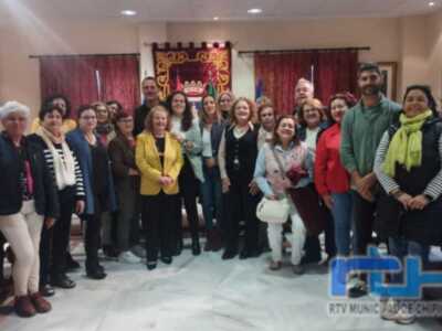 Chipiona conmemora el Día del Libro con Antonio Machado como protagonista y la participación del Club de Lectura de la Biblioteca Municipal