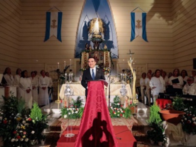 El pintor Antonio Montiel homenajea a la Virgen de Fátima en el 75 Aniversario de su llegada a Málaga