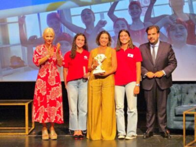 Los Premios Universidad, Mujer y Empresa ‘ROMA 2025’ reconocen la labor del Club Natación Sincro Sevilla