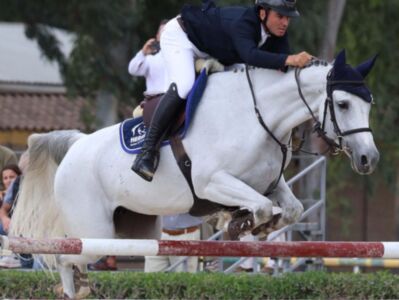 Álvaro González de Zárate conquista el Gran Premio Trofeo Real Maestranza de Caballería de Sevilla de Pineda