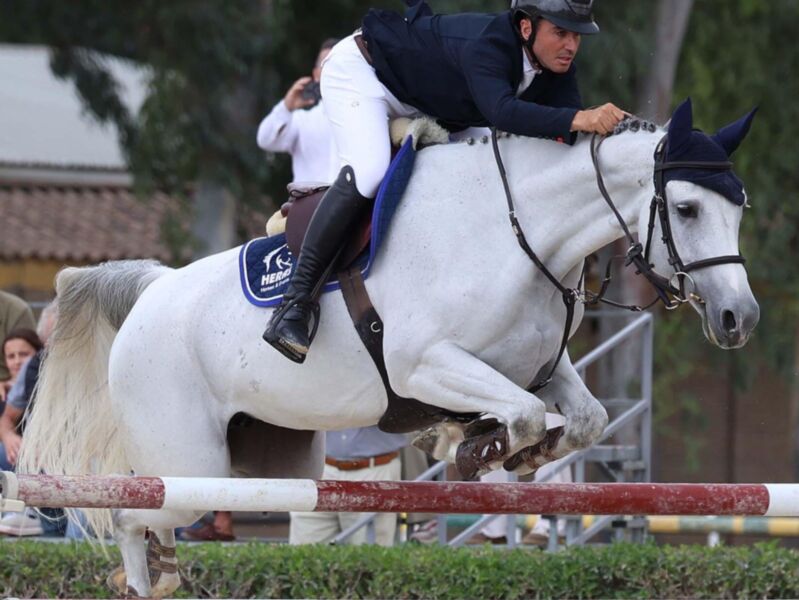 Álvaro González de Zárate conquista el Gran Premio Trofeo Real Maestranza de Caballería de Sevilla de Pineda