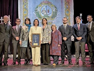  Triana se rinde al alma y la fe de Reyes Robledo en el XLVIII Pregón de las Glorias 